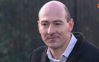 Le journaliste Yann Philippin (Mediapart) dans Complément d'enquête sur France 2 le 8 décembre 2016