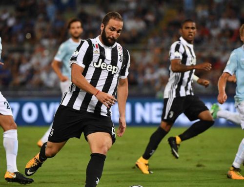 Gonzalo Higuain encore taillé pour son poids après la défaite de la Juventus en Supercoupe d'Italie