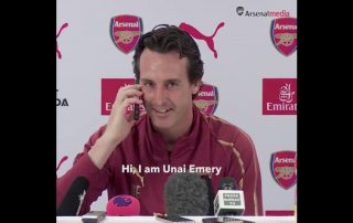 Unai Emery interrompu par un téléphone en pleine conférence de presse - août 2018