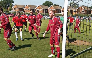 Paul Scholes a joué avec l'équipe amateur de son fils ce week-end