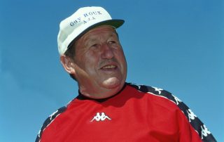Guy Roux à l'entraînement de l'AJ Auxerre en juillet 2001 (Panoramic)