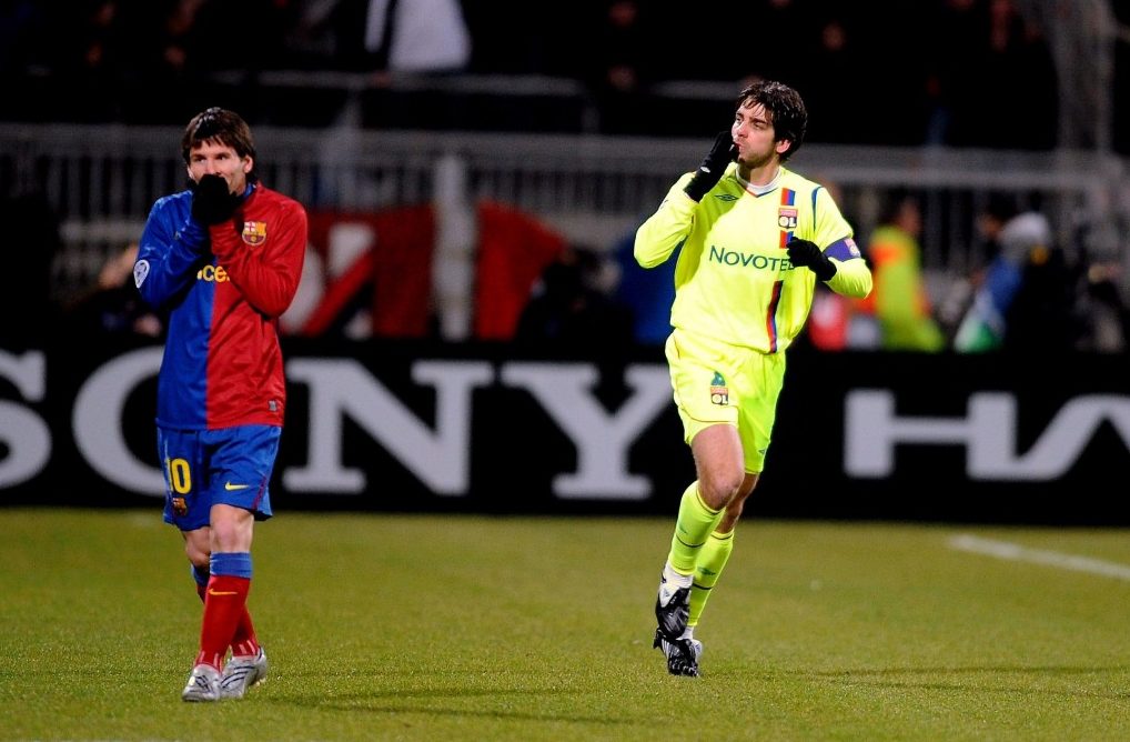 Juninho et Messi lors de OL-Barça en 2009 - Panoramic
