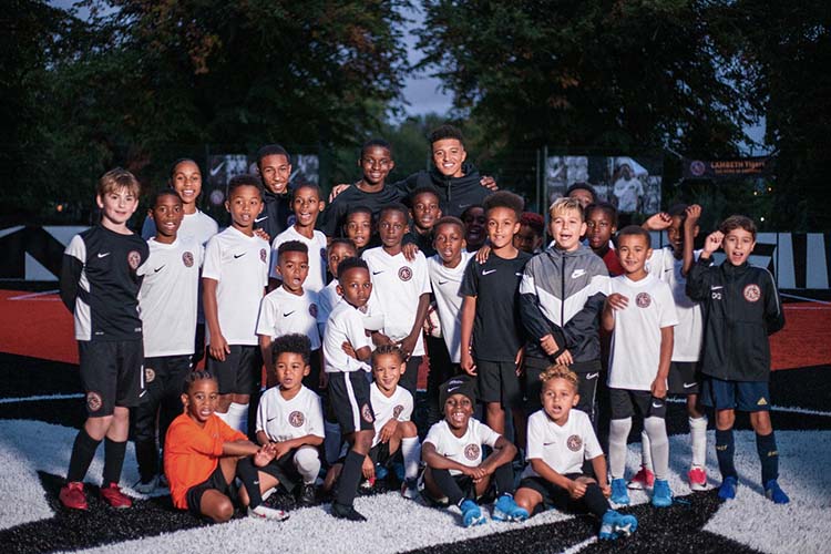 Jadon Sancho et son terrain Nike à Londres