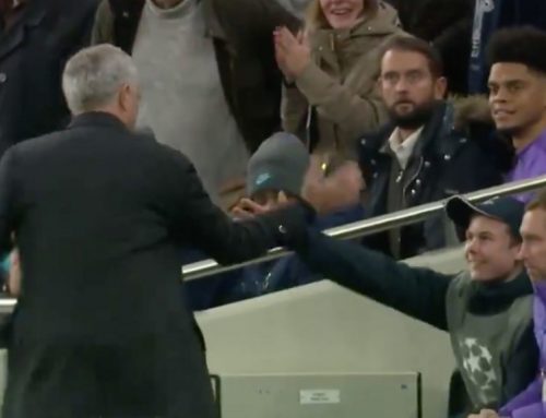 Félicité par Mourinho, le ramasseur de balle de Tottenham explique sa passe